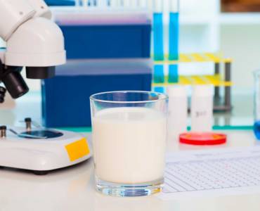 Milk-minus-the-cows-Meet-the-Singapore-start-up-using-stem-cells-to-make-milk.jpg
